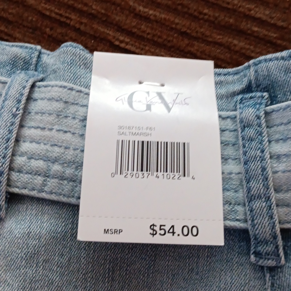 NWT Gloria Vanderbilt Denim Vacation Shorts In Saltmarsh Rinse■ Size 6 - Picture 9 of 14